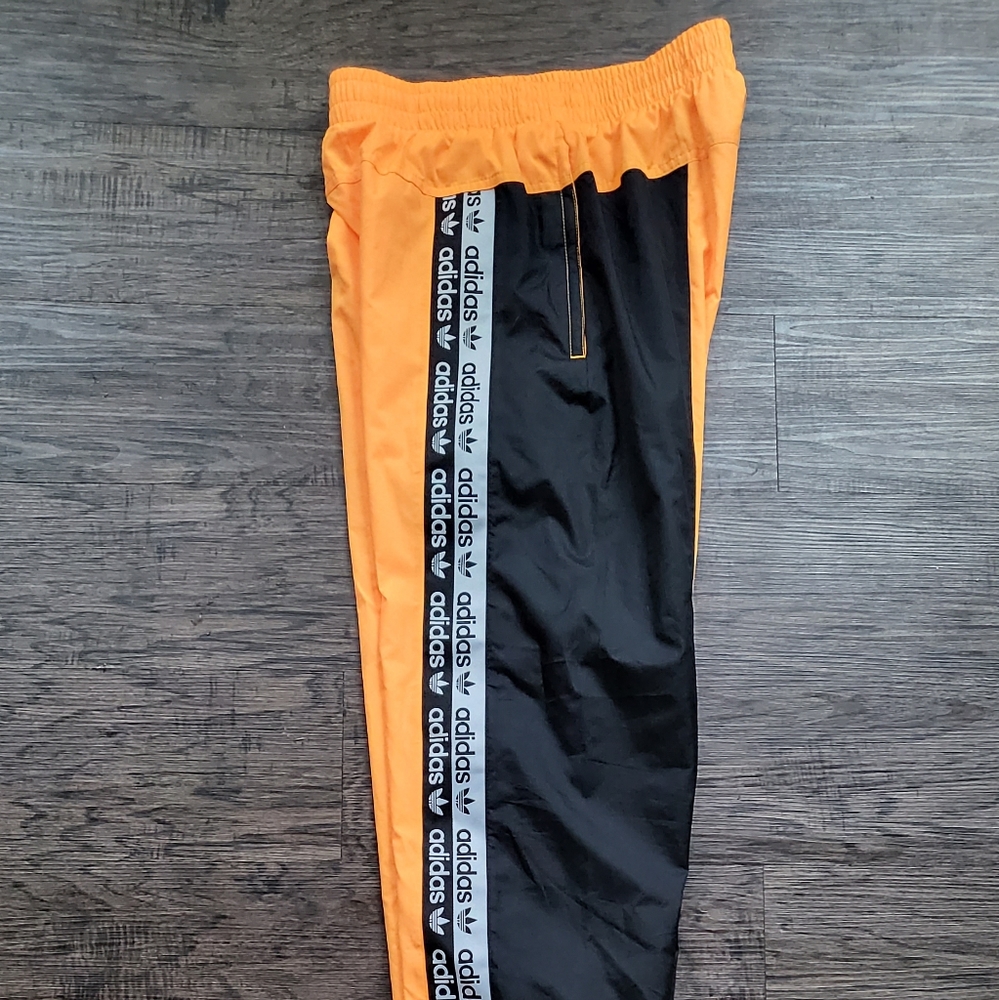 Adidas Track pants (Read disc)